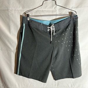 NWT Oakley Boardshorts